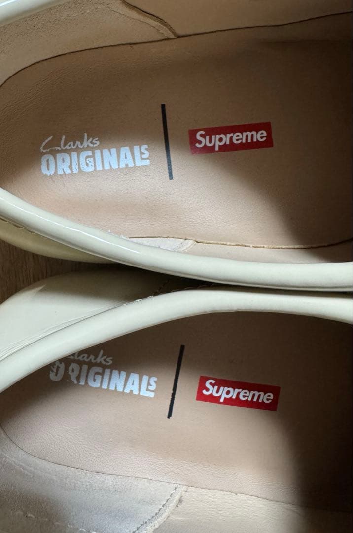 靴 Supreme Clarks Patent Leather Wallabee