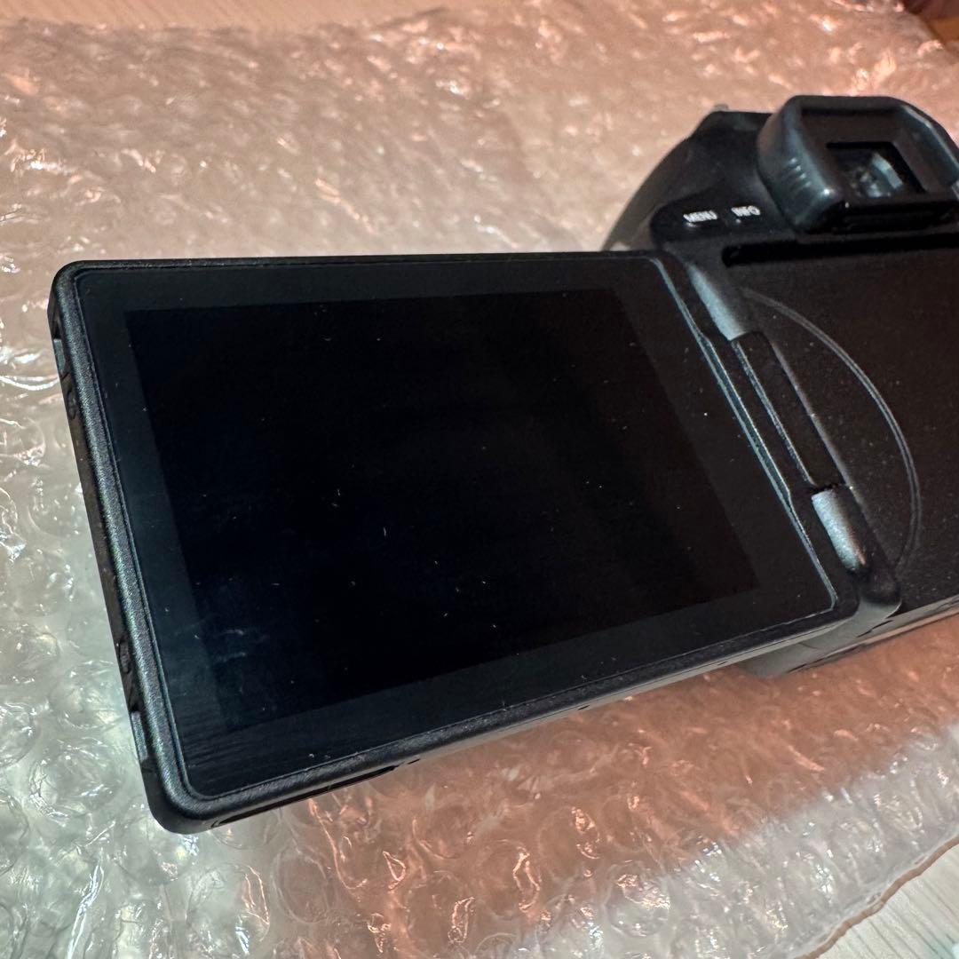 Canon EOS Kiss X9 本体 + レンズ2本