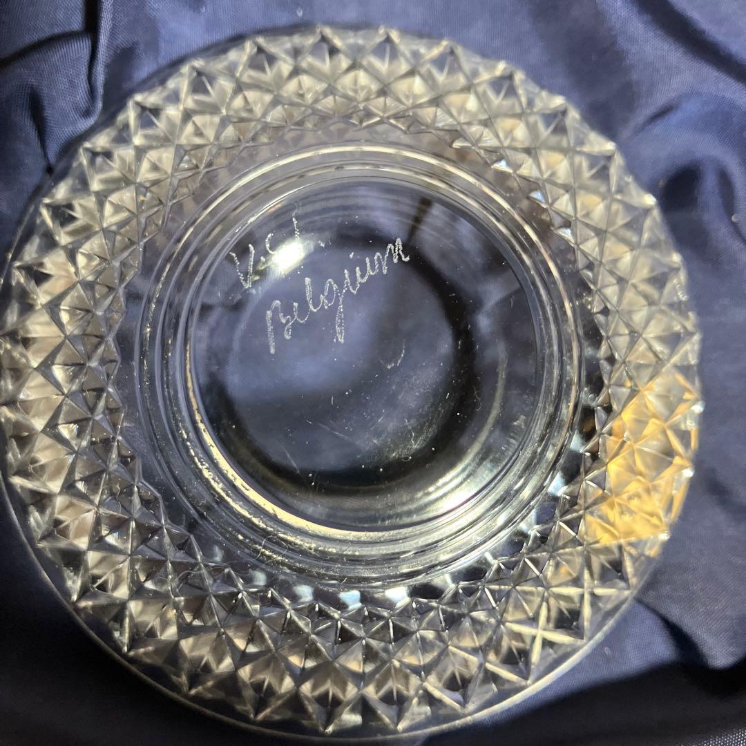 ベルギー王室御用達名門ガラス会社のカッティングガラス盃３点（日本の三ッ重盃？）