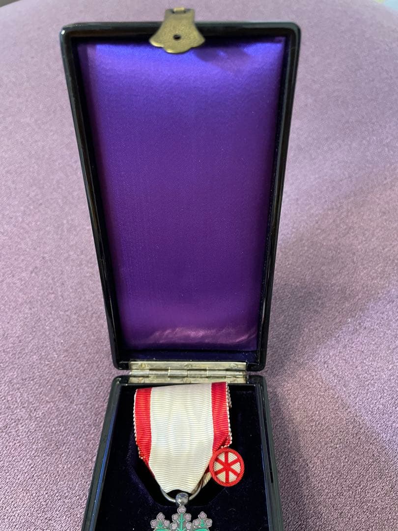 【勲六等単光旭日章　勲章】