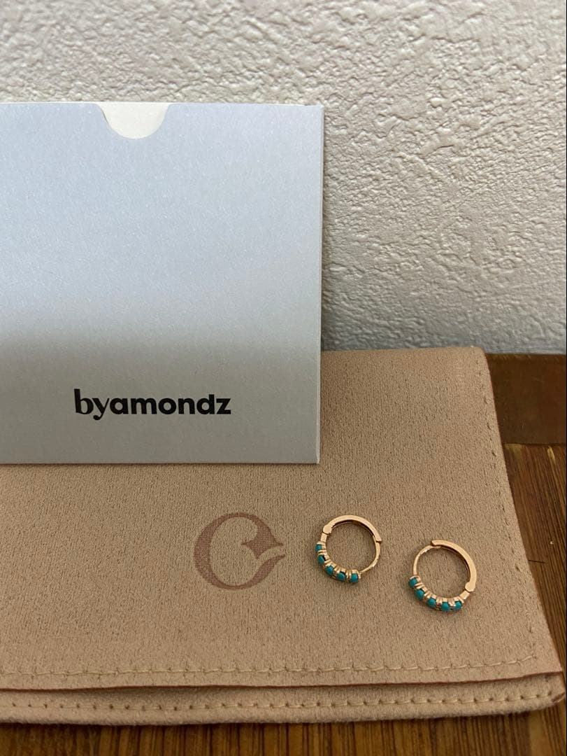 美品　amondz K14 フラットストーンワンタッチピアス　ターコイズ