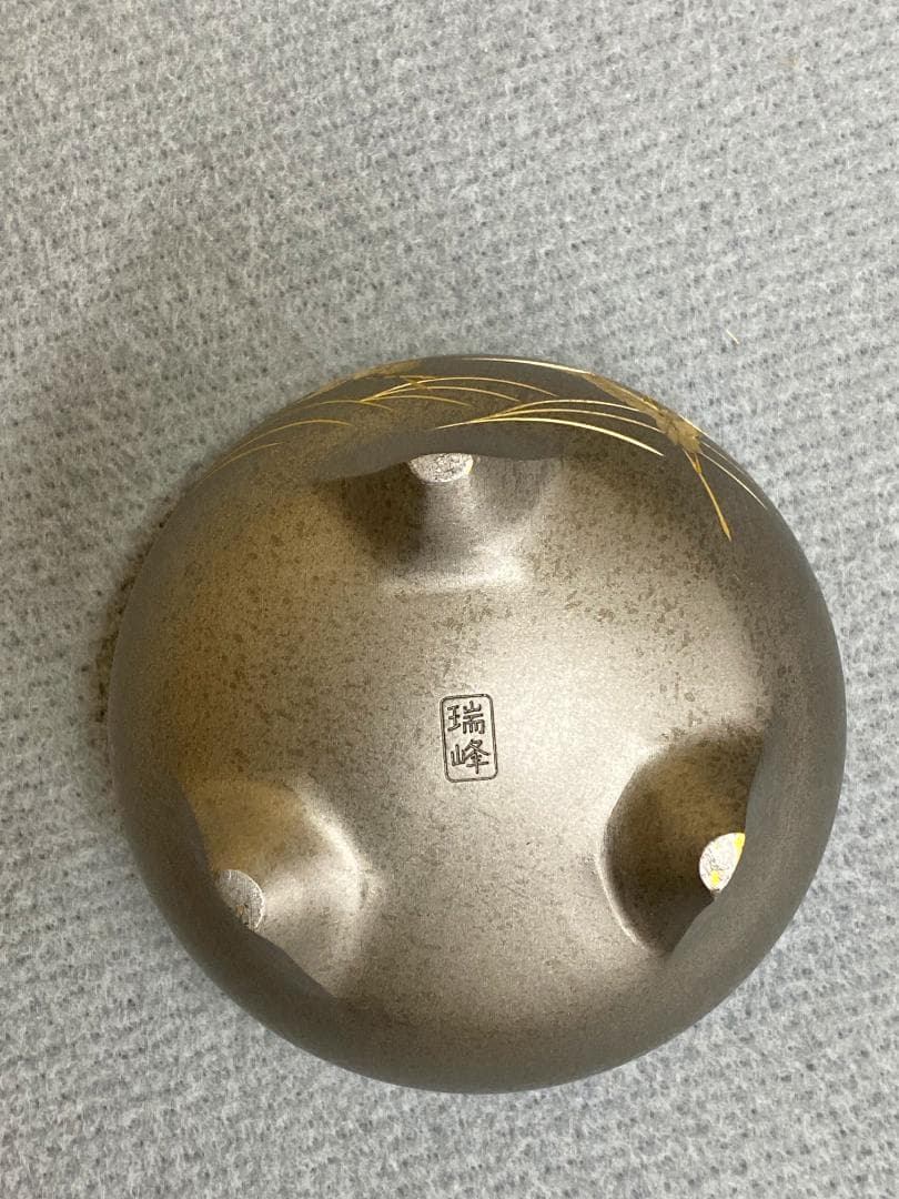 瑞峰堂「玉利久型香炉」銀梨地
