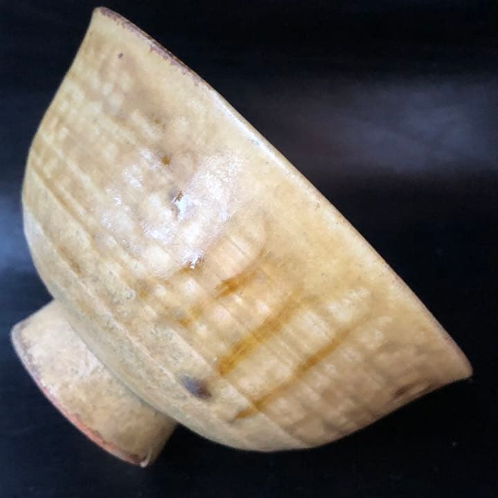 蔵からかなり古そうな抹茶茶碗が出て来た。名あり、古美術品、茶道具