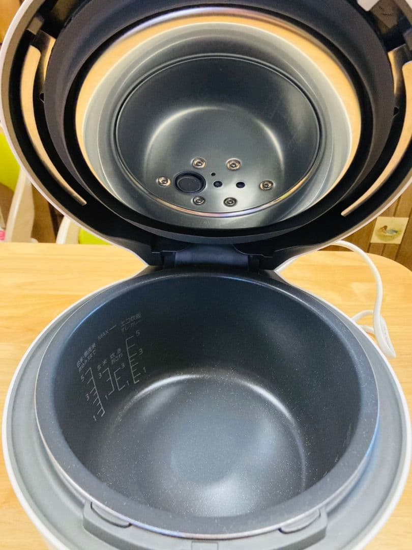 Panasonic 圧力IH炊飯器 SR-R10A