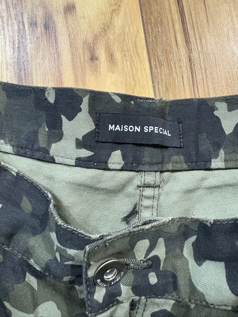 MAISON SPECIAL フラワーカモフラージュカーブパンツ