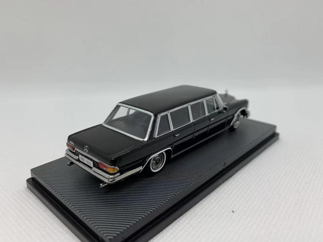 4R-004 メルセデスベンツ 1/64 プルマン W100 ブラック