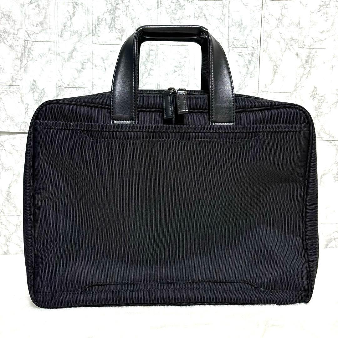 未使用級✨ ace. ビジネスバッグ　PC収納　2way 大容量　A4 B4