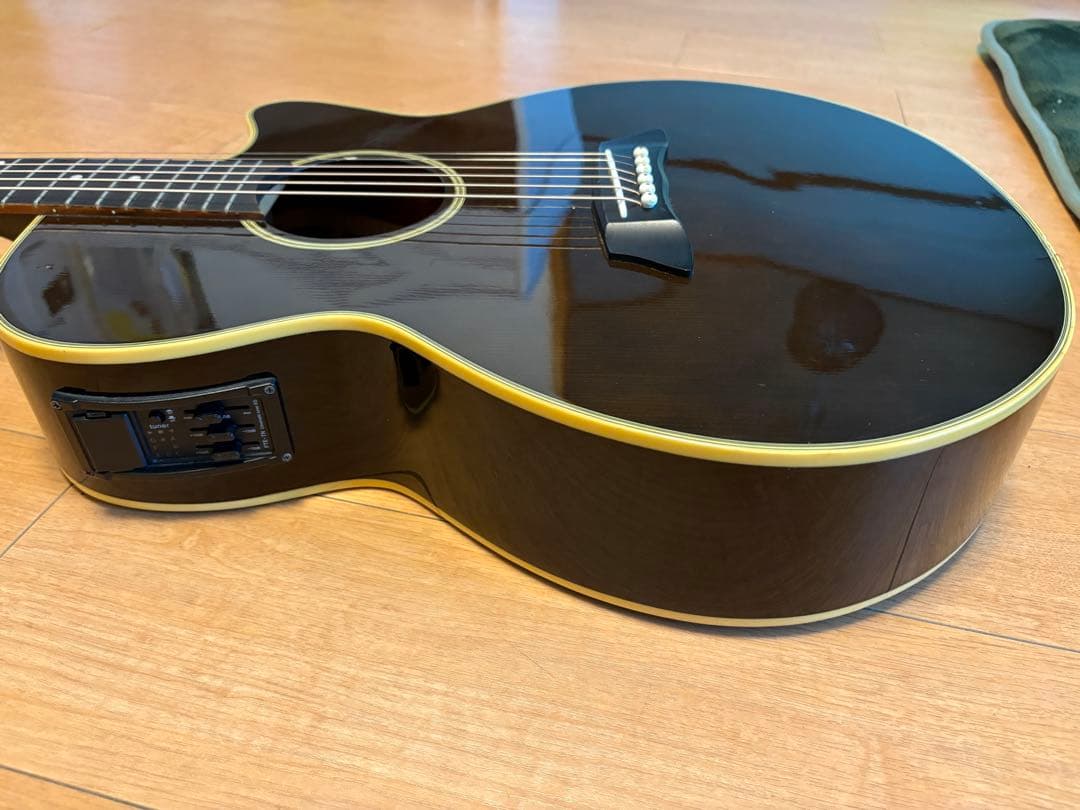 ア*。様 エレクトリック・アコースティックギター ブラック（エレアコ）