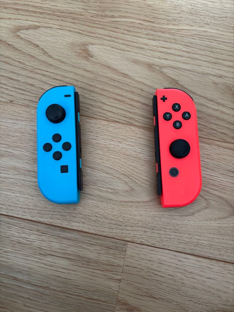 【美品】Nintendo Switch 本体 ネオンブルー/ネオンレッド