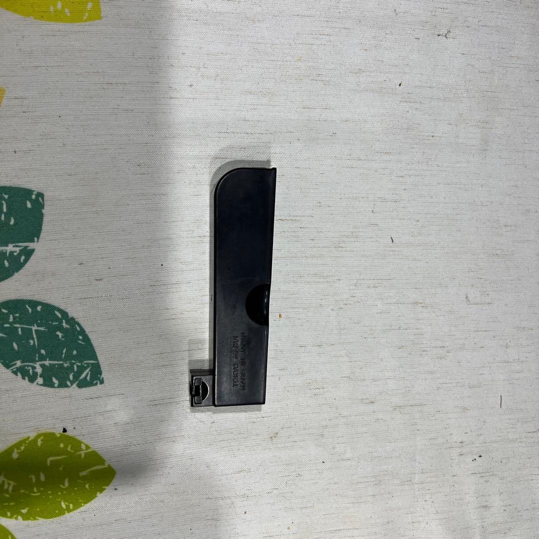 迷彩柄デープが多少剥がれかけていますホコリはできるだけ取り除きます。