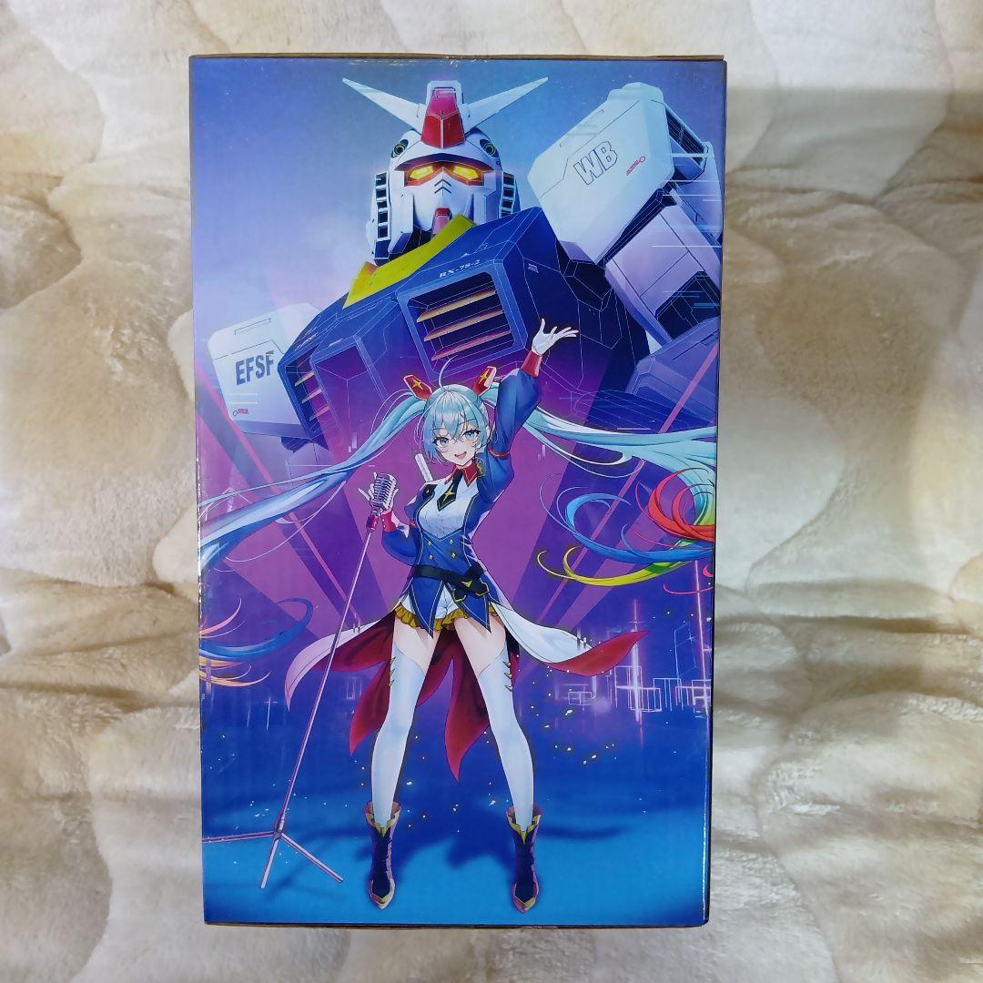 機動戦士ガンダム45周年×初音ミク　フィギュア　セット