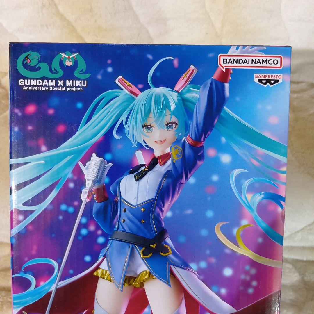 機動戦士ガンダム45周年×初音ミク　フィギュア　セット