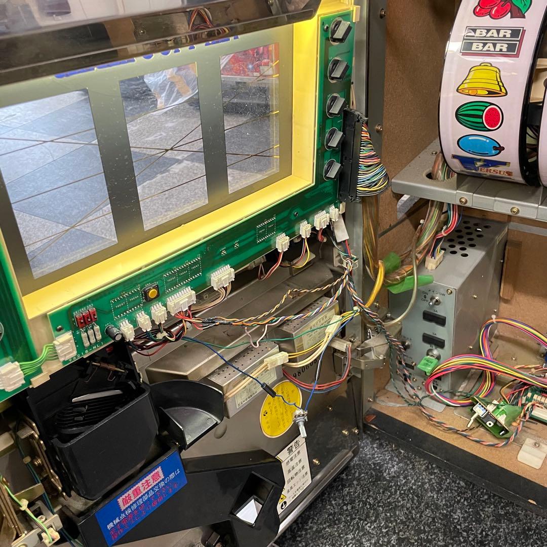パチスロ機　アルゼ 初代バーサス ４号機・希少台・人気