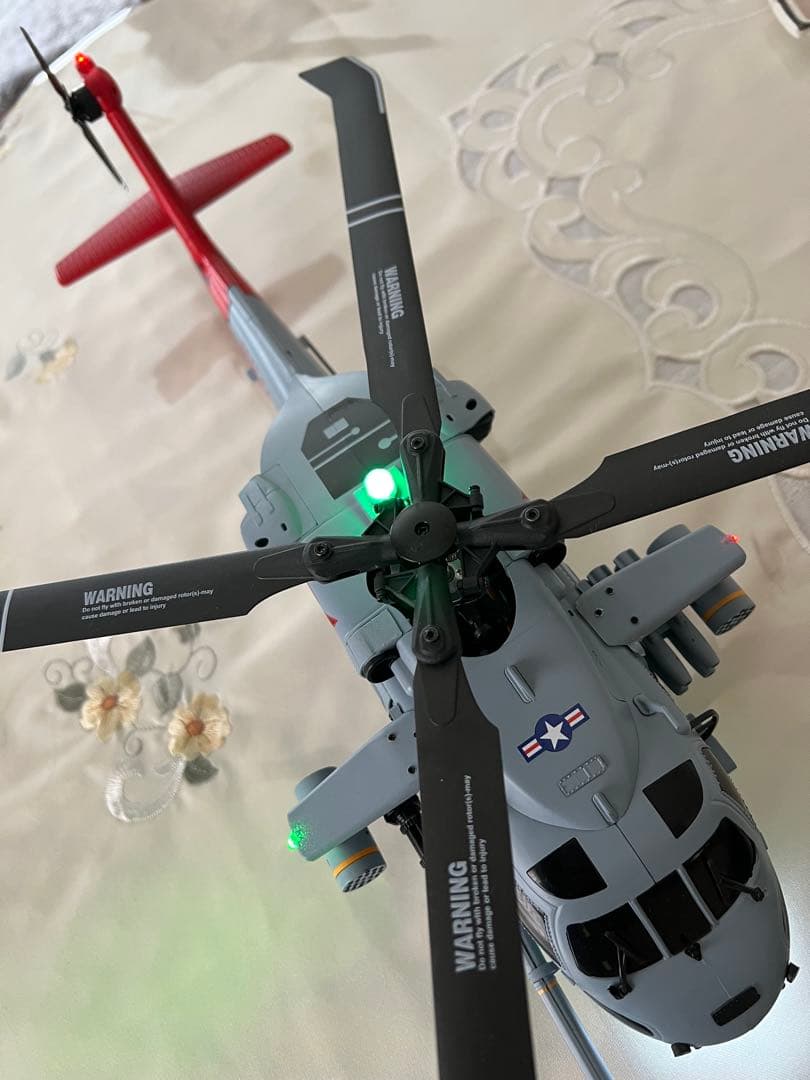 ラジコンヘリコプター　YUXIANG F09(UH-60 Sea Hawk)