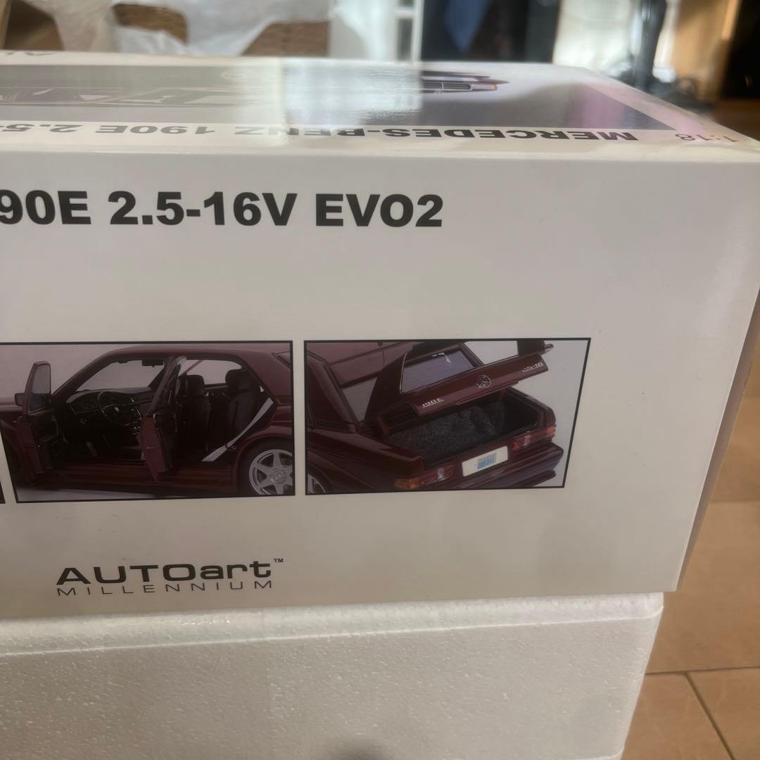 オートアート 1/18 メルセデスベンツ 190E エボリューションⅡ レッド