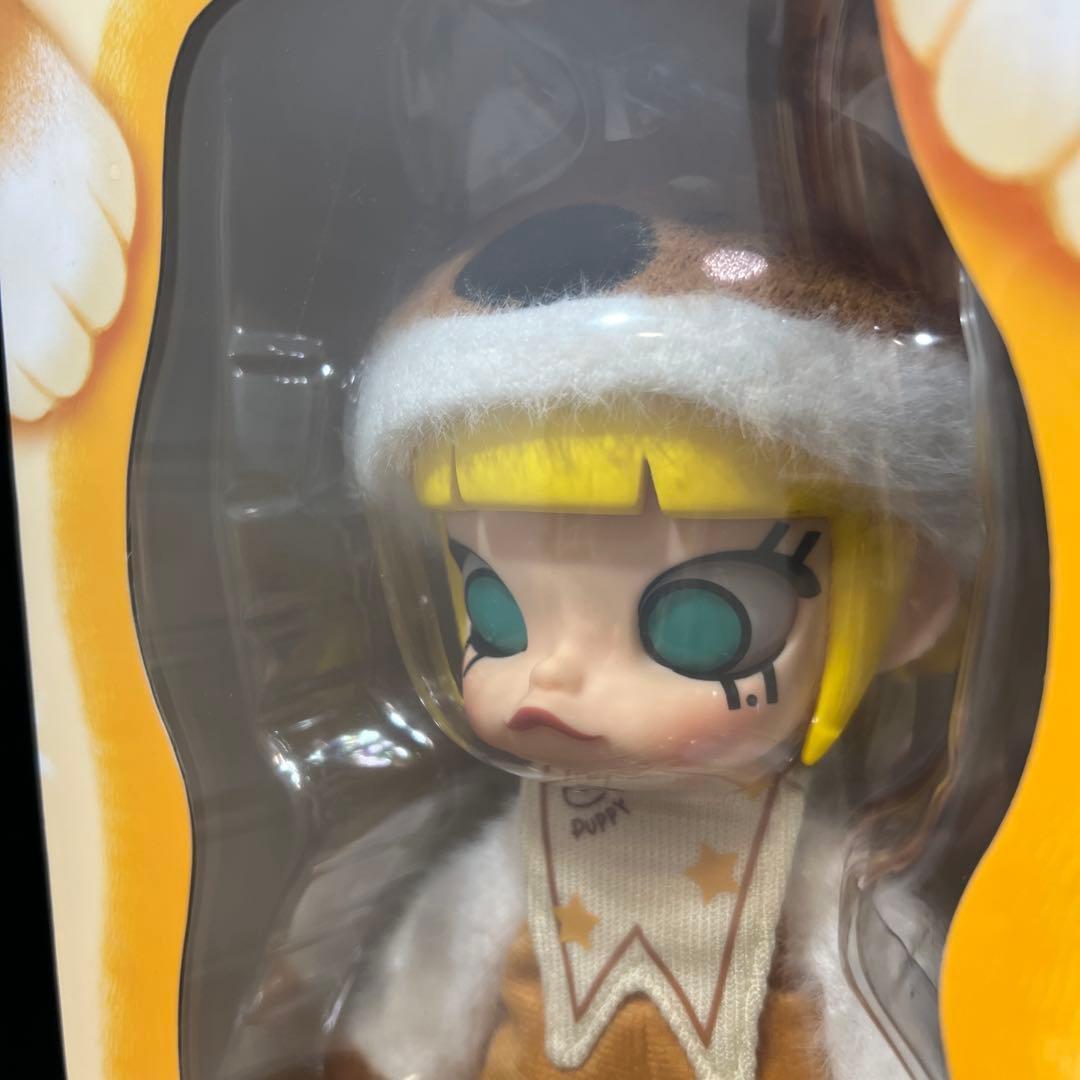 POP MART Molly Hugging アクションフィギュア