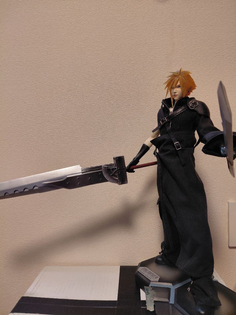 ファイナルファンタジー　フィギュア　マスター　ピース　アーツ　クラウド