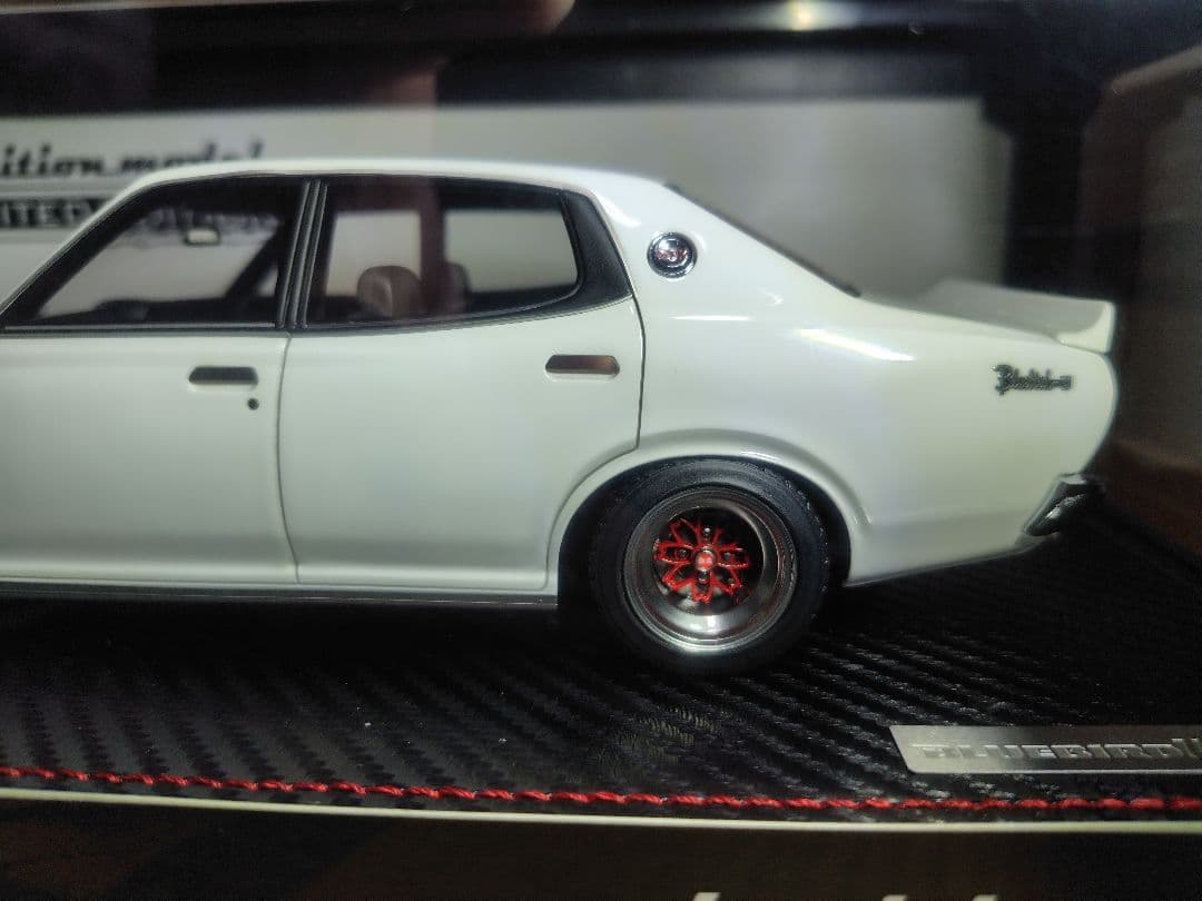 ミニカー IG3167 1/18 Bluebird U 2000GTX Engine