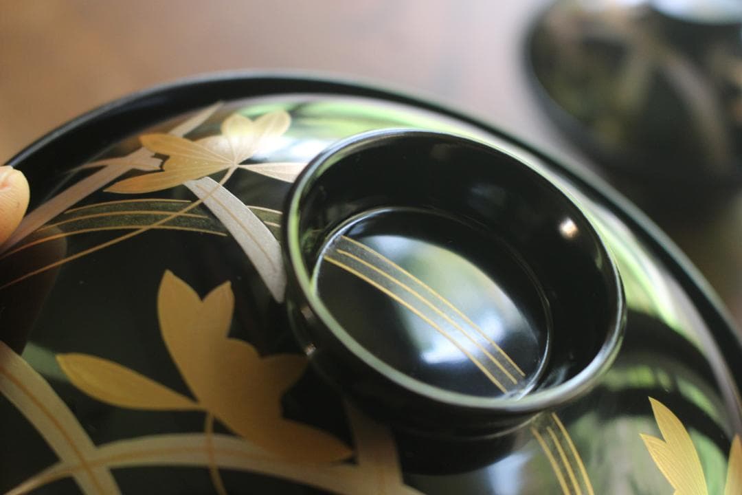 デッドストック！端正な黒漆に極上蘭蒔絵の美しいお椀2点（検輪島塗蒔絵椀雑煮椀