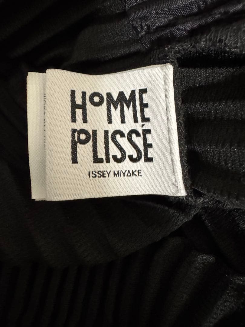 HOMME PLISSE ISSEY MIYAKE テーパードプリーツパンツ