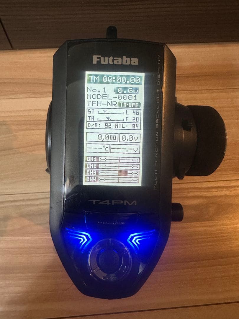 Futaba T4PM ラジコン送信機 本体　受信機