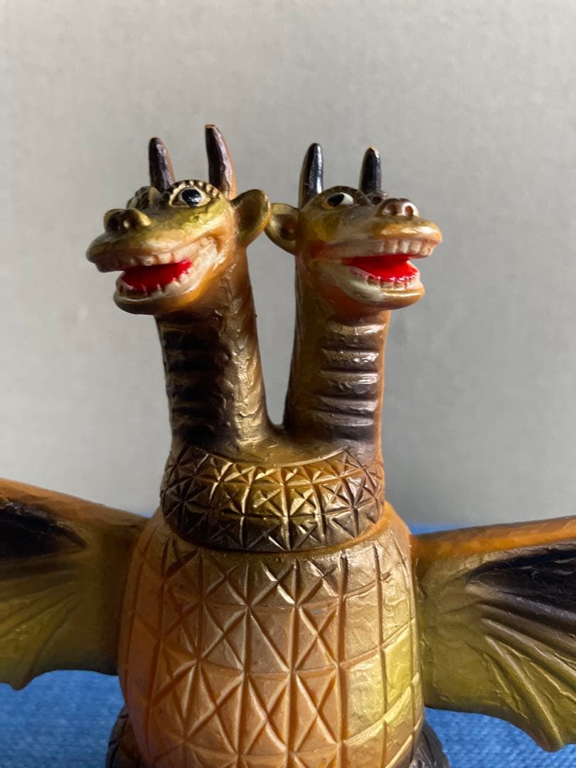 【当時物】ミウラ　パチ怪獣　キングギドラ風ソフビ　二頭