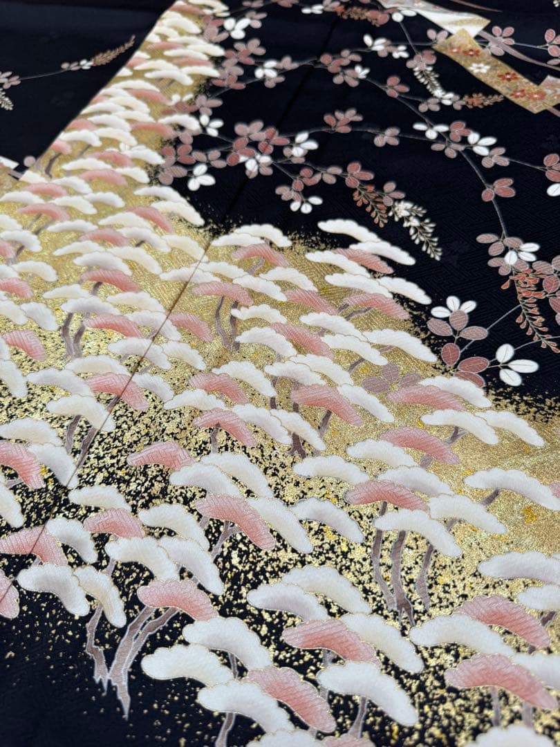 【極美品】京都染匠名門「染の川勝謹製」黒地「松萩文様 舞扇文様」手描き京友禅