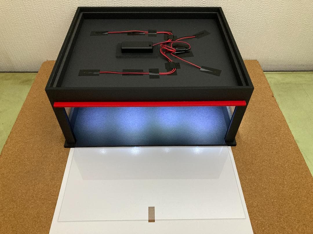 ミニカー用ジオラマ：1/18(1/24)ショールームタイプガレージ／週末SALE