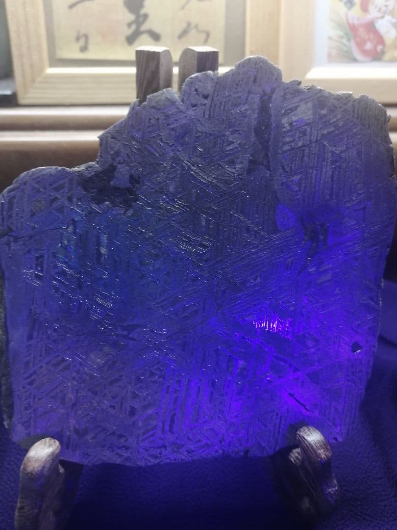 ★『本物隕石』鉄隕石　本物原石 928g　 隕石内部。すばらしい『超隕石』です。