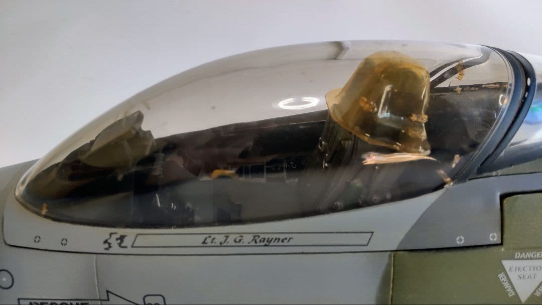 【Kanompang 1/18　F16 ウルフパック