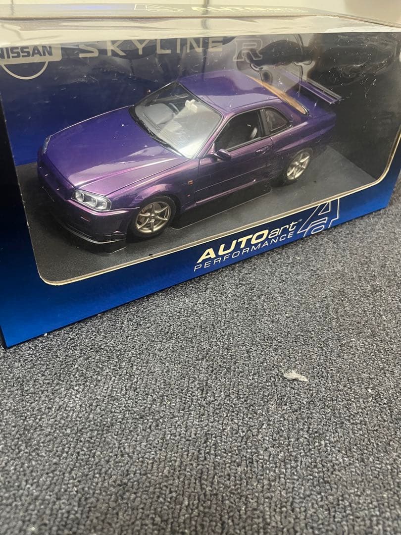 AUTOart  NISSAN SKYLINE GT-R R34【１／１８】