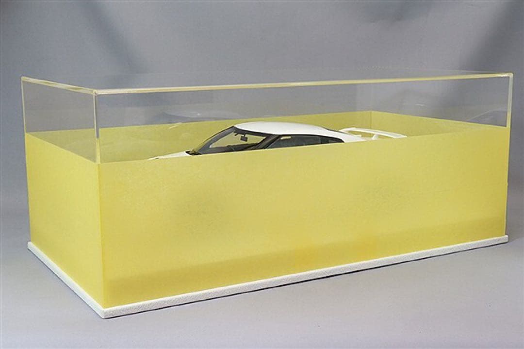 アイドロン 1/18 日産 GT-R プレミアムエディション 2024 ホワイト