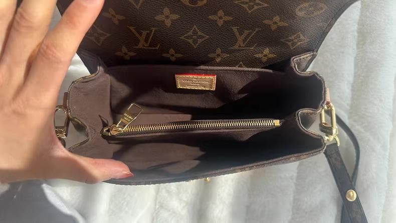 カウレザー トリム スモール メッセンジャー M46279