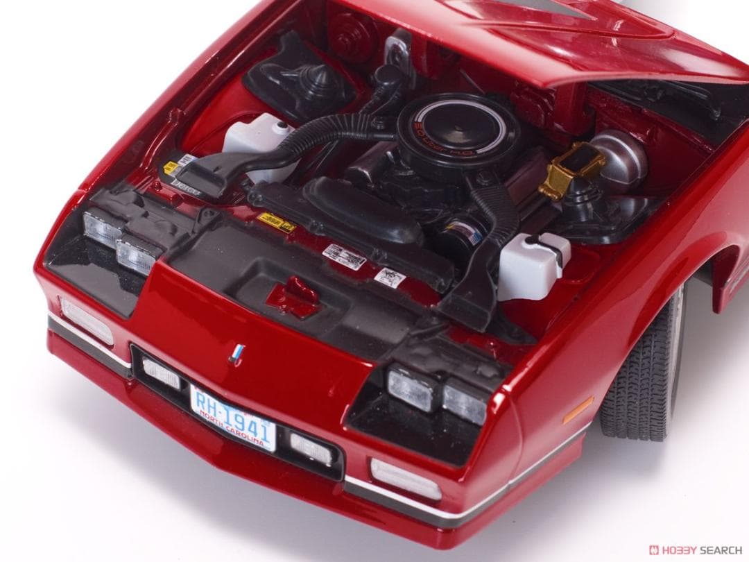 1/18 サンスター 1985 Chevrolet Camaro IROC-Z