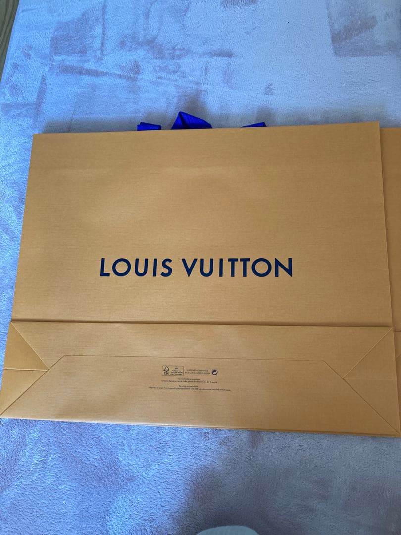 ルイ・ヴィトン空箱　ショップ袋　リボン