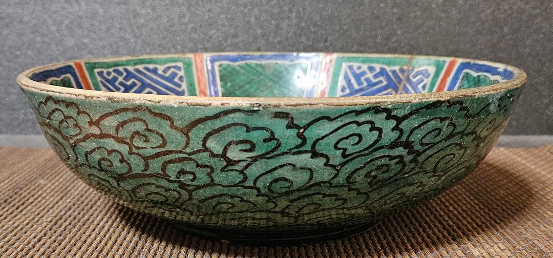 江戸時代末期～明治時代初期　古九谷　青手九谷　再興九谷　菖蒲図　24.1cm鉢