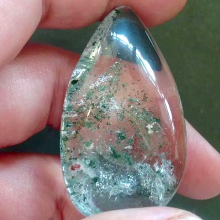 巨大な山入り水晶/ファントムクオーツ！ドロップ型ルース