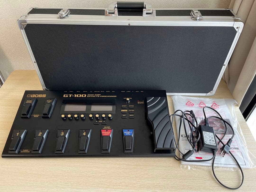 BOSS GT-100 + エフェクターボード
