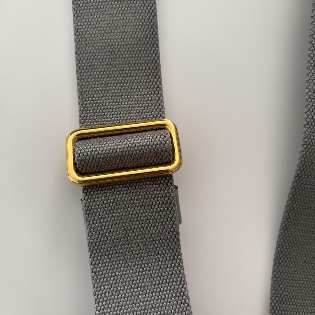 ココ PRADA グレー ストラップ 新品未使用