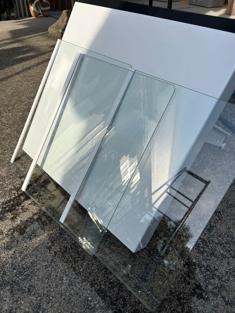 Hisense 3ドア冷蔵庫　HR-G2801BR