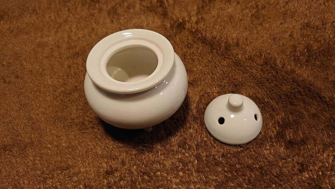 李朝　白磁　香炉　三足　蔵出し　1客