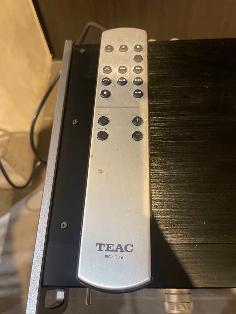 TEAC プリメインアンプ　AX-501