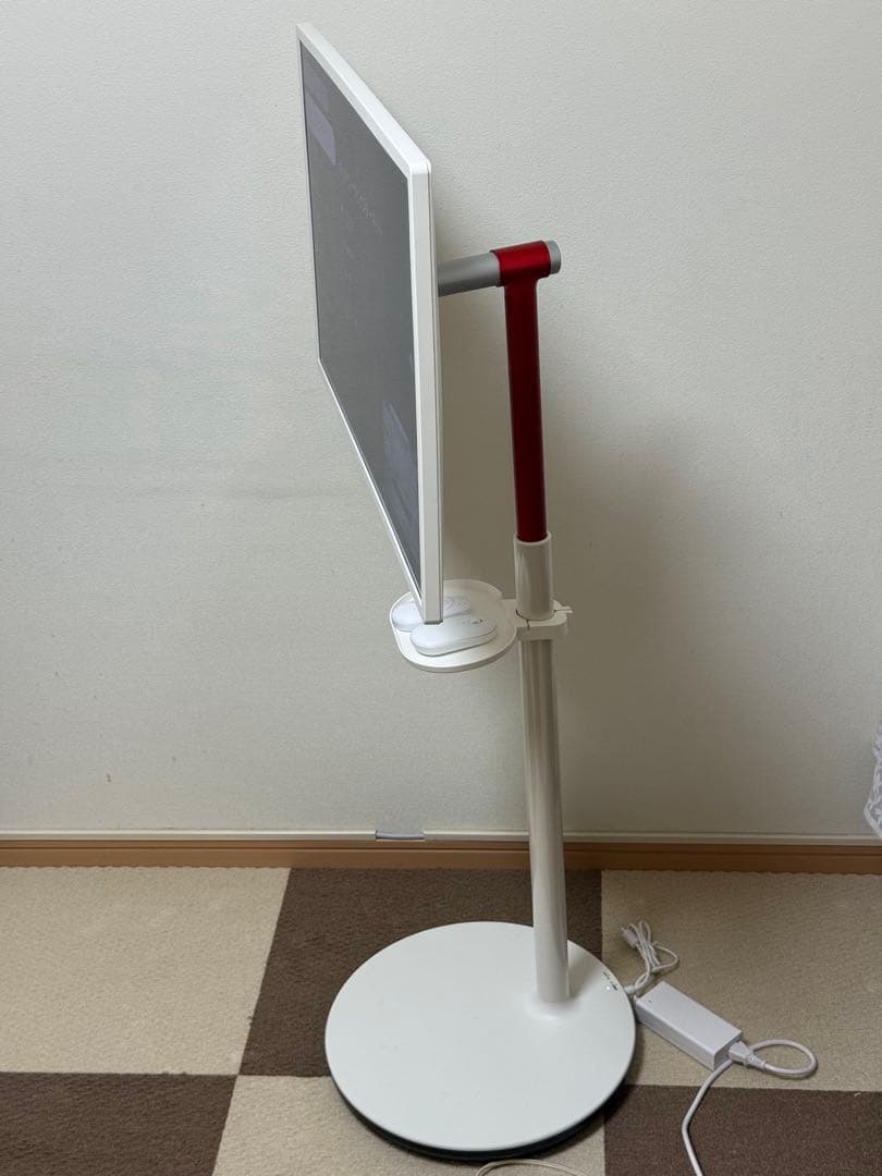 KTC MegPad 32型 4K UHD 移動式スマートタッチモニター