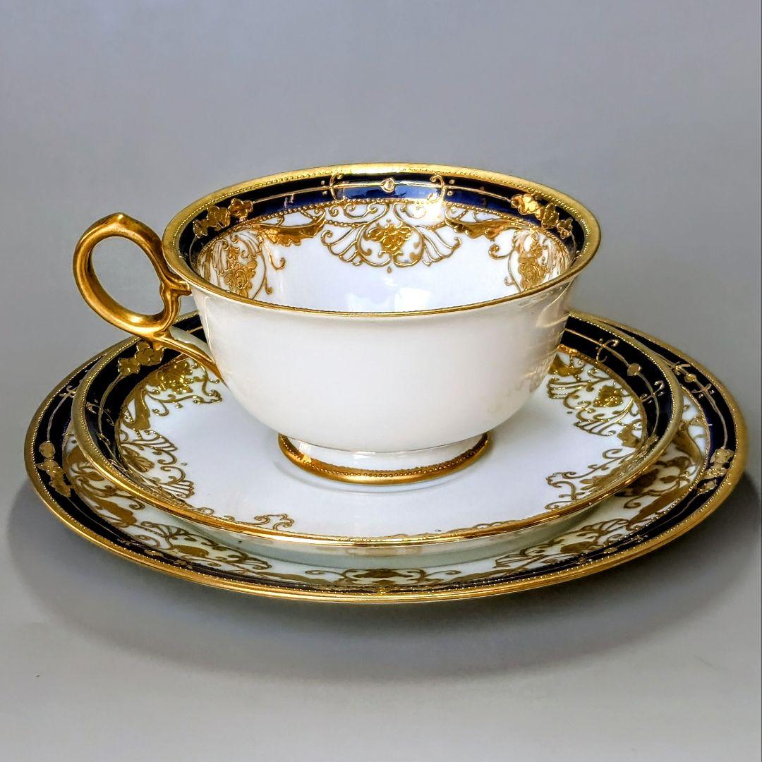 オールドノリタケ銘品　金盛上藍帯連鎖装飾紋　カップ＆ソーサー＆プレート　トリオ