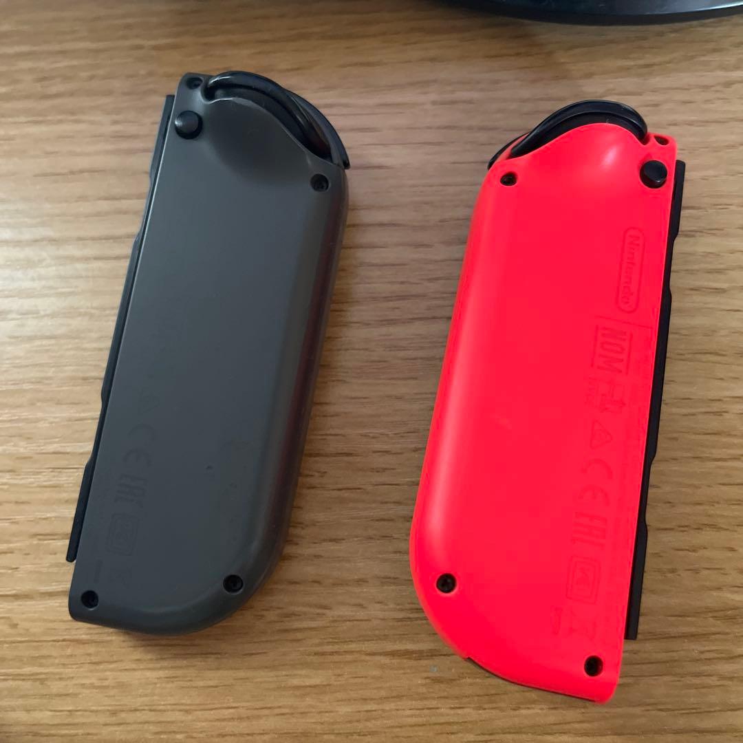 NintendoSwitch 本体 + Joy-Conグリップ + 電源アダプタ