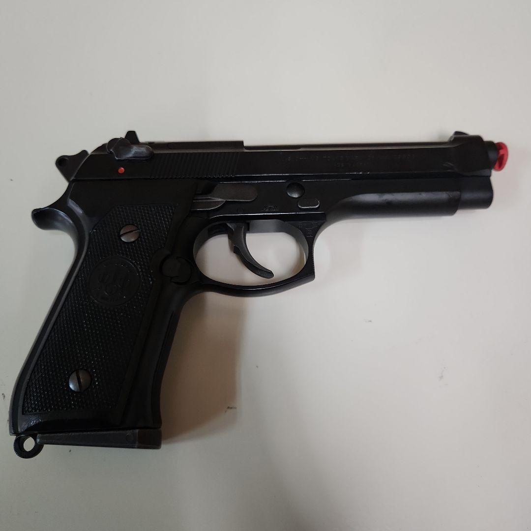 東京マルイU.S.m9ガスブローバック 予備マガジン2本、ケース付き