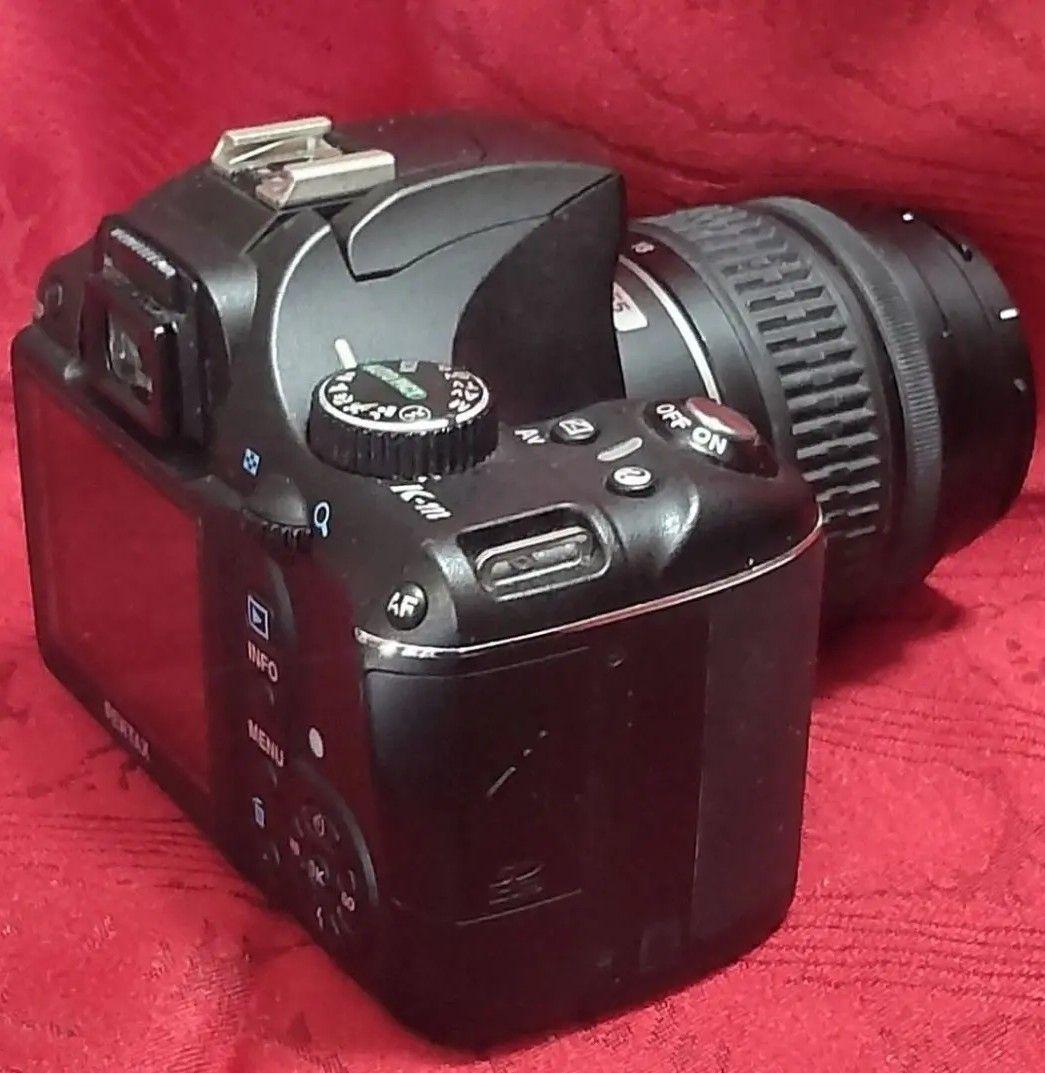 シャンシャンママ PENTAX K-m 一眼レフ/純正レンズ付/動作確認済