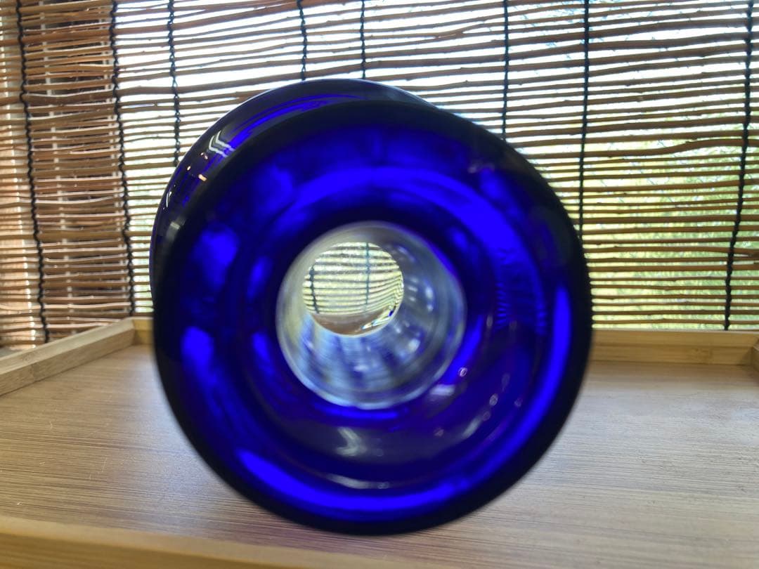 【美品】江戸切子風 カットガラス デキャンタ／ブルー×クリア 八角形栓付き