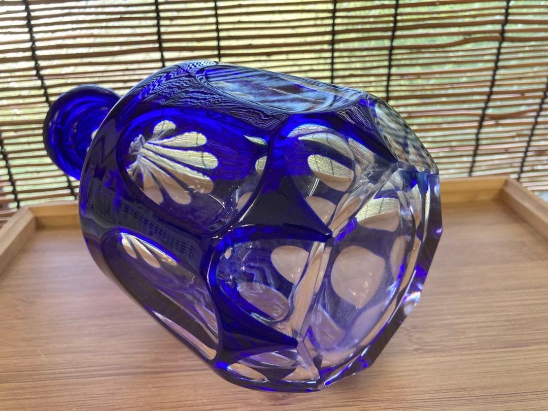 【美品】江戸切子風 カットガラス デキャンタ／ブルー×クリア 八角形栓付き