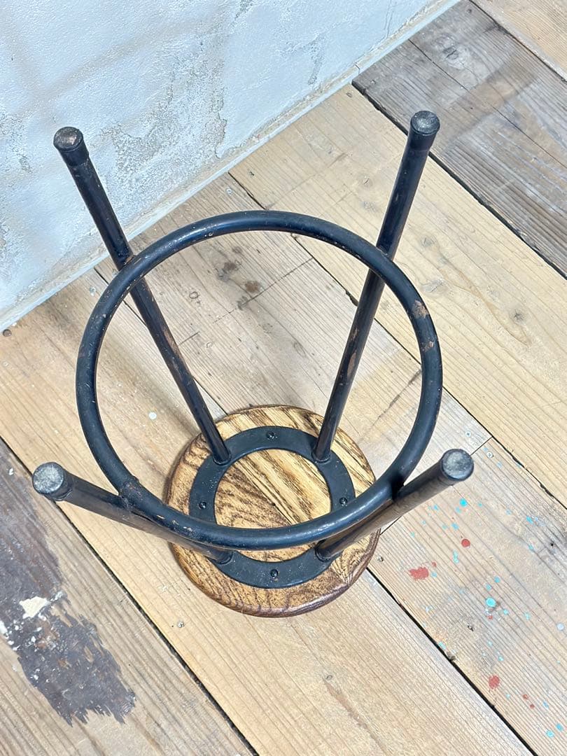オーク無垢材 × スチール脚｜リメイク丸椅子｜ヴィンテージ風・北欧インテリア